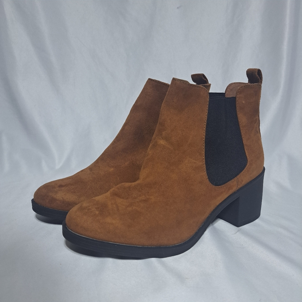 Divided Brown Suede Chelsea Ankle Boots